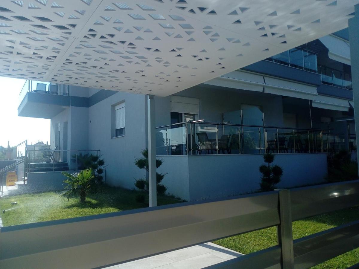 ستافروس Dream Studios المظهر الخارجي الصورة